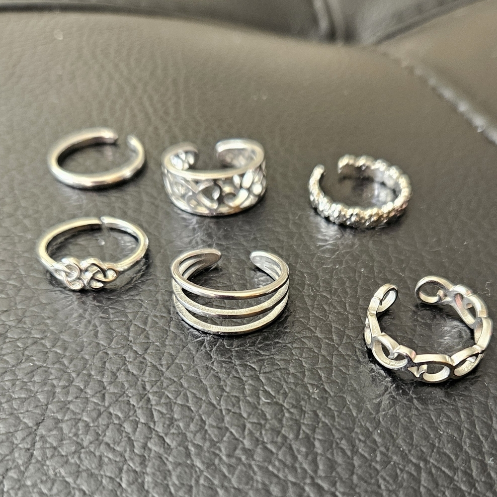 "Silver" Toe Rings - Picture 2 of 2